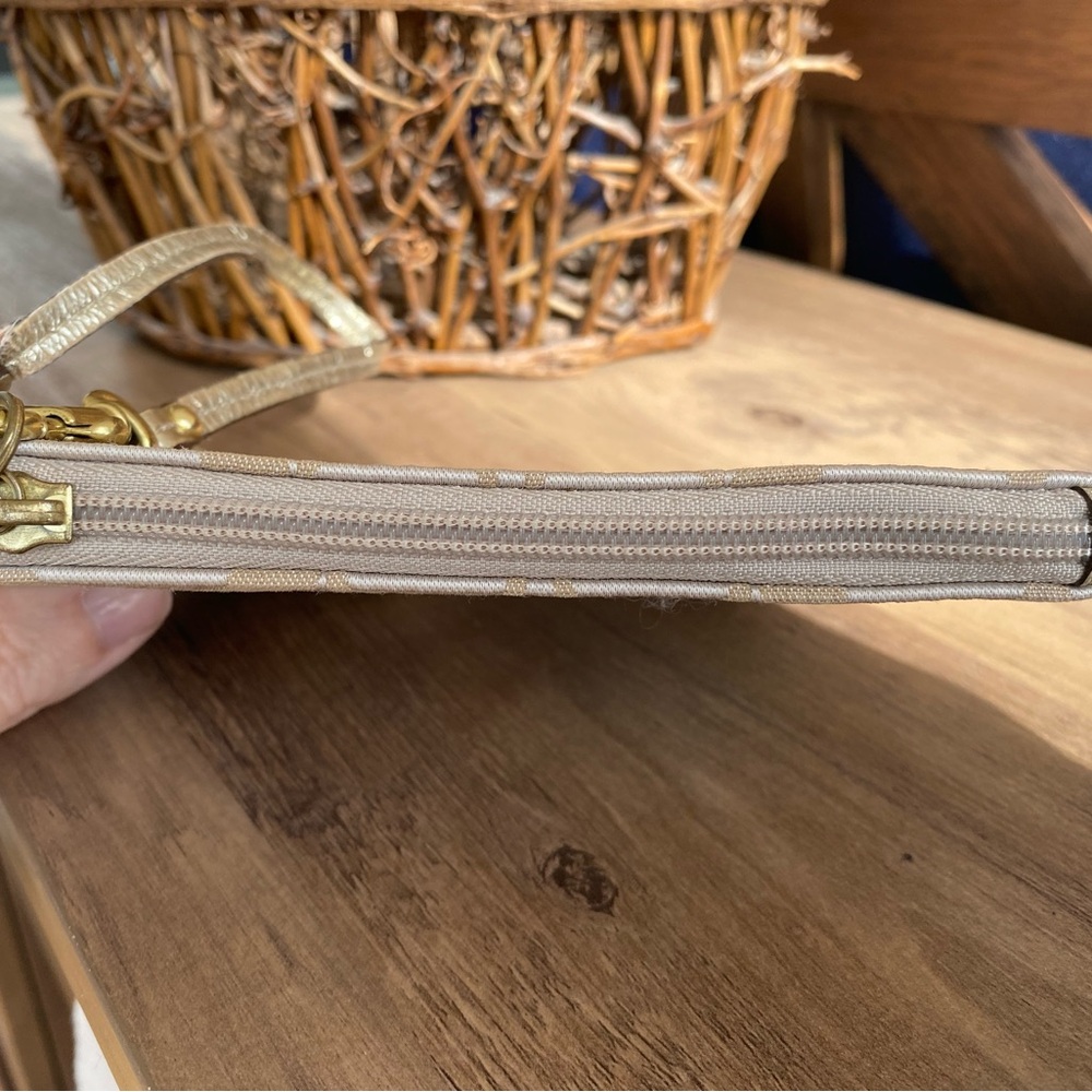 Coach Y2K Wristlet - Picture 5 of 8